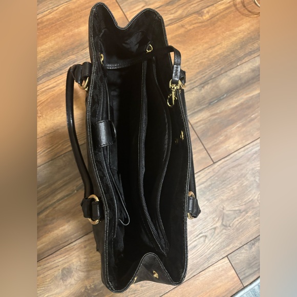 MICHAEL KORS BLACK Shoulder Bag EUC gold MK pendant - Picture 8 of 15